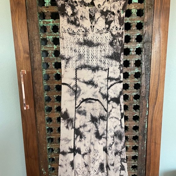 Unique tie-dyed, knit dress with cap sleeves - Picture 4 of 7